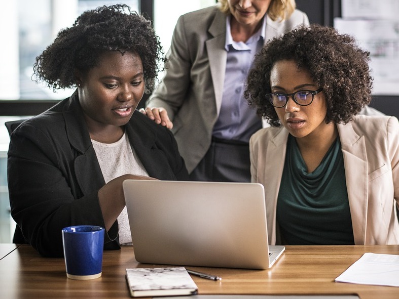 Female African American online entrepreneurs